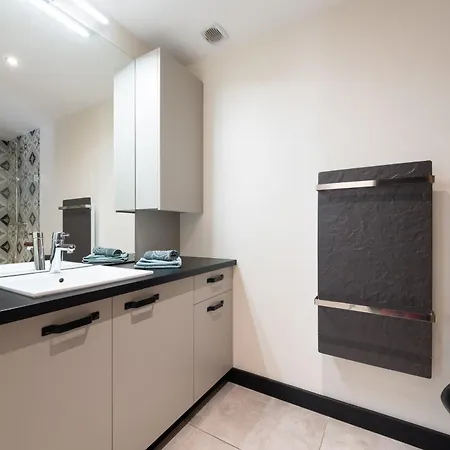 Grand Gite, Sauna - Les Hangars Apartment